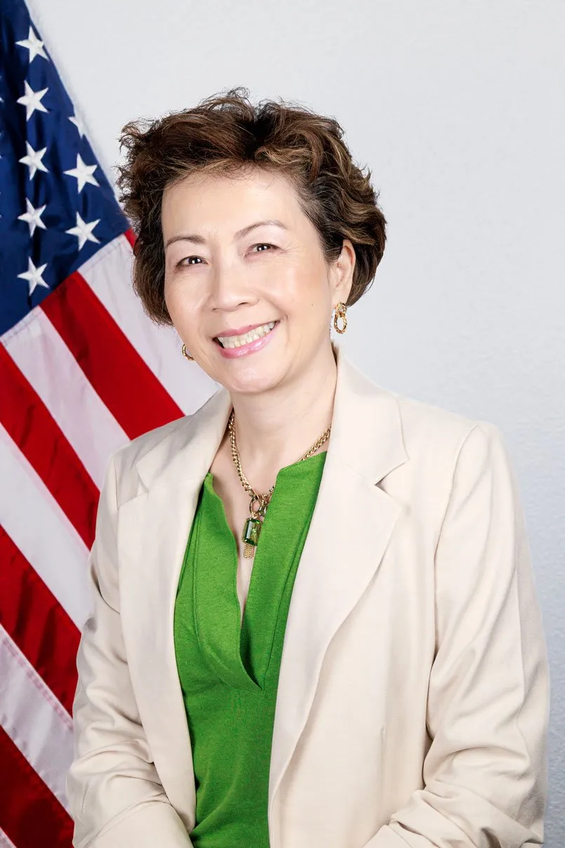 Pauline Lee